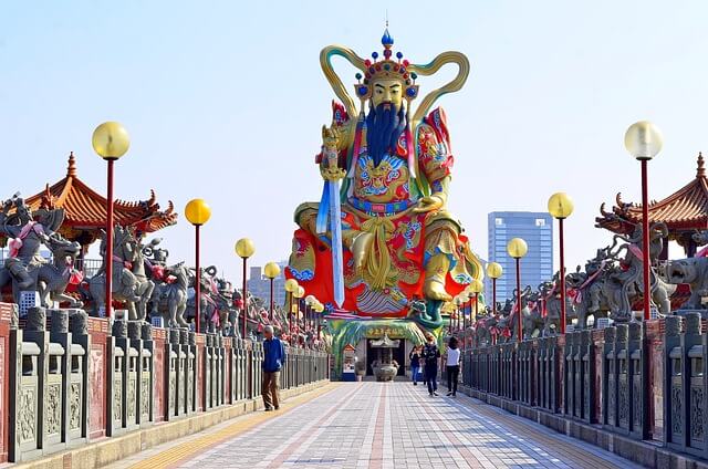 Enjoying Dragon Festivals in Asia"